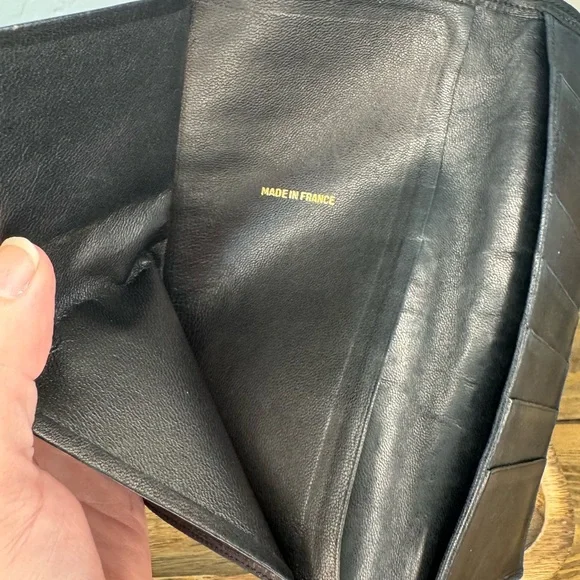 CHANEL Vintage Black Wallet - Picture 6 of 8